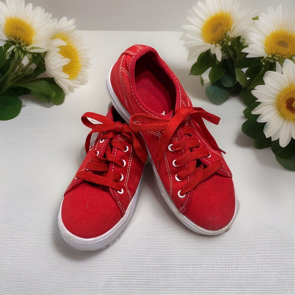 Heelys Youth Skate Shoe Red Canvas Lace Up Youth Size 4 Unisex HES10456